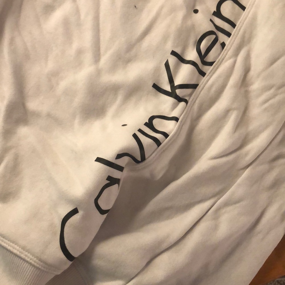 Calvin Klein Performance Pull Over - Picture 3 of 5
